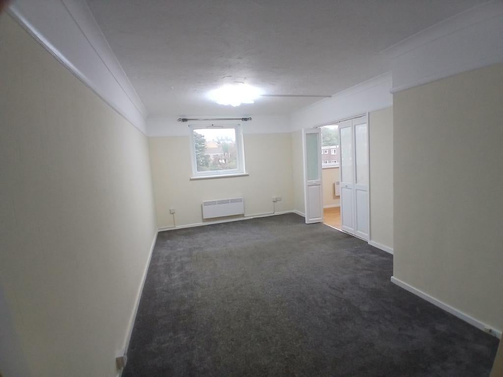 Flat Surrey Road in Seaford