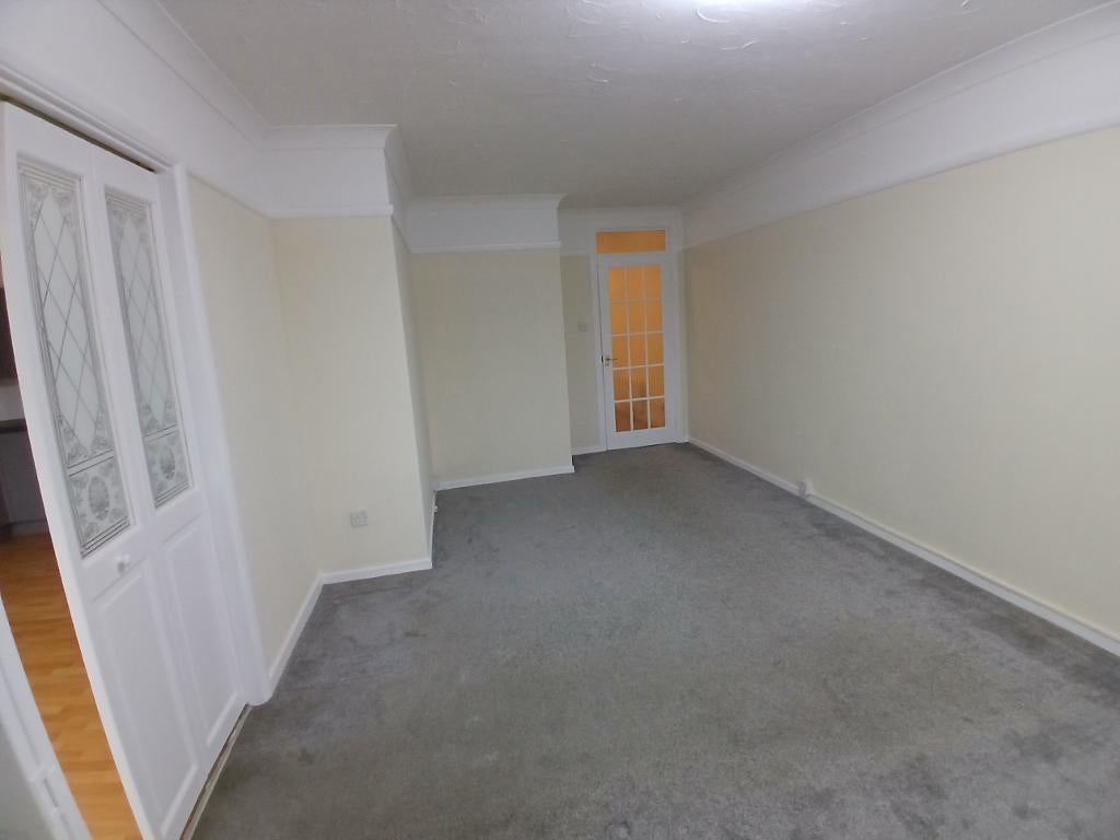 Flat Surrey Road in Seaford