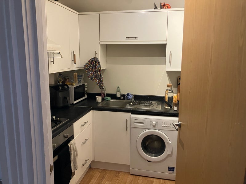 Room Lanier Road in Greater London