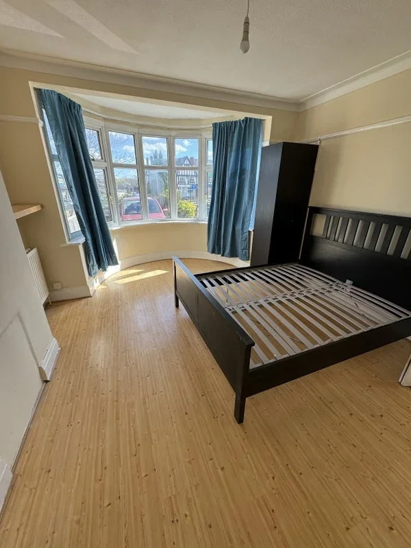 Room Tolworth Rise North in Greater London