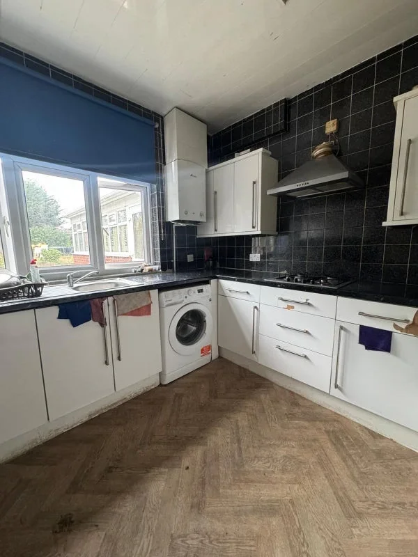 Room Tolworth Rise North in Greater London
