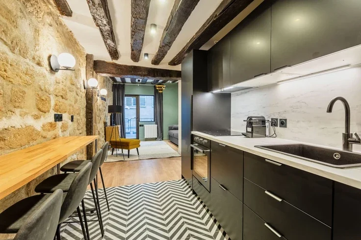Appartement Rue des Tournelles à Paris