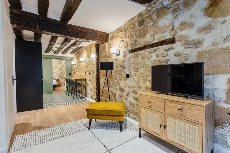 Appartement Rue des Tournelles à Paris