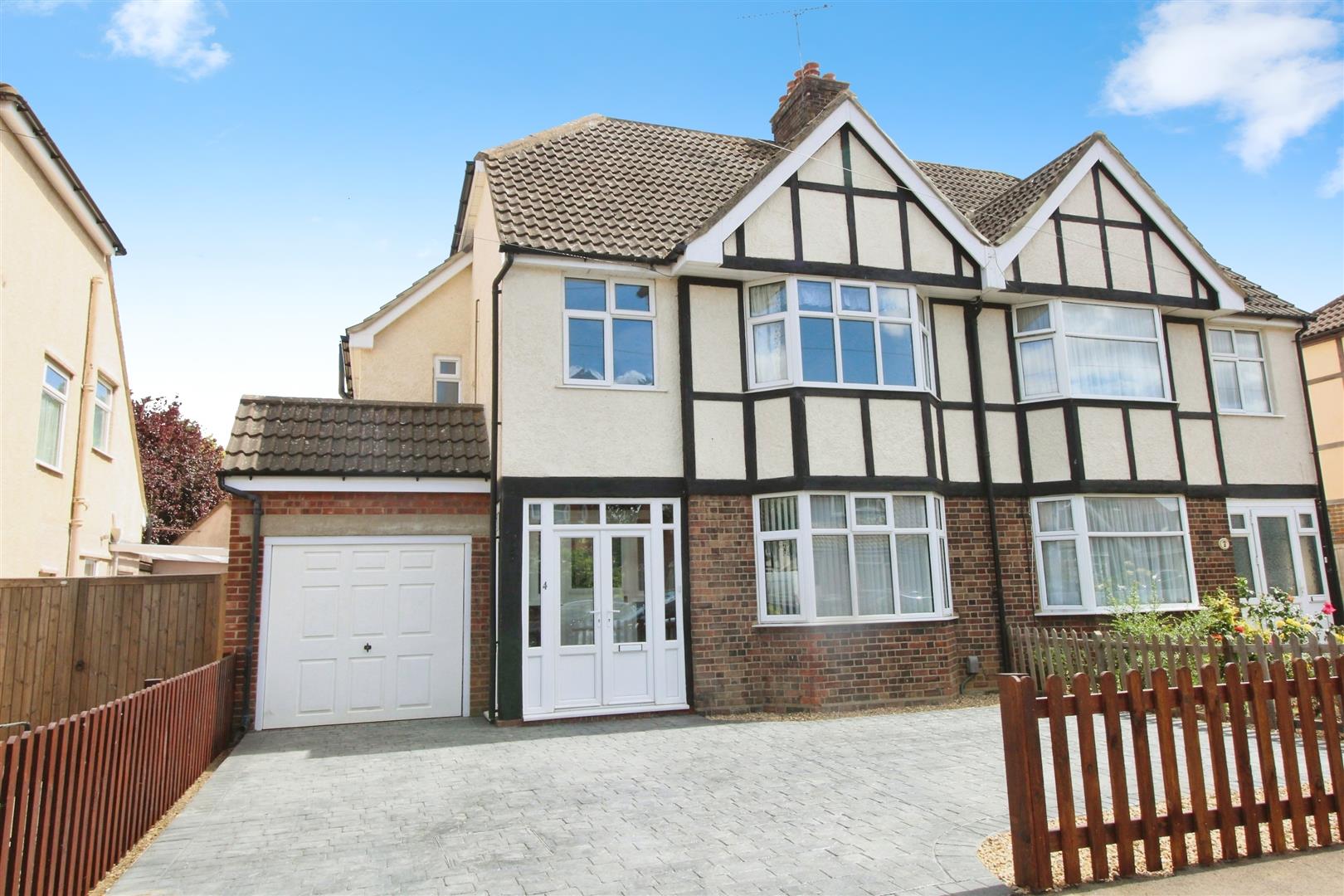 House Bearton Avenue in North Hertfordshire