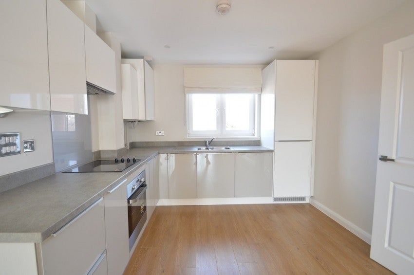 Flat Chalvey Road East in Slough