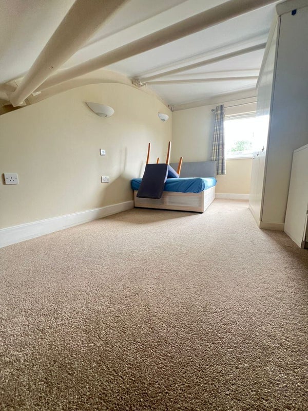 Room Mulgrave Road in Greater London