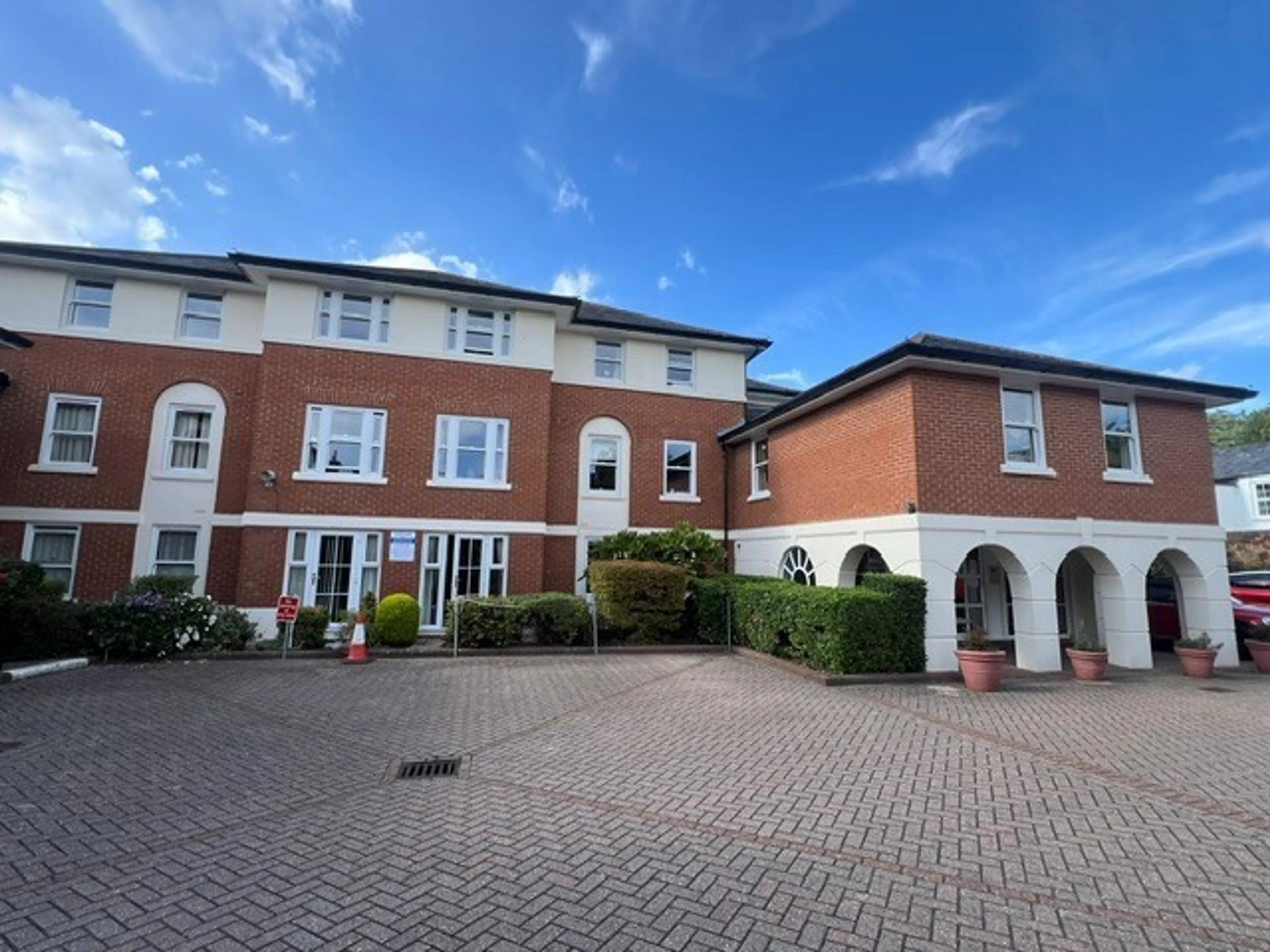 Flat Mulberry Court in Canterbury