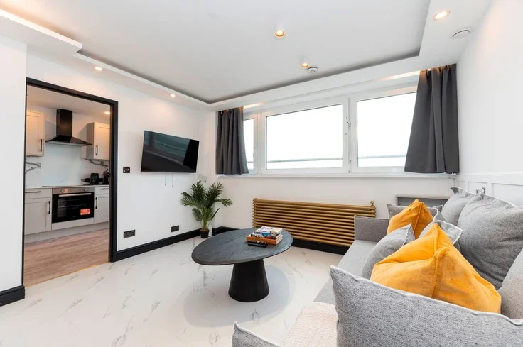 Flat Swanscombe Road in Greater London