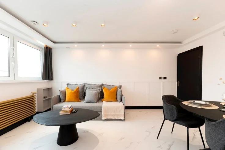 Flat Swanscombe Road in Greater London