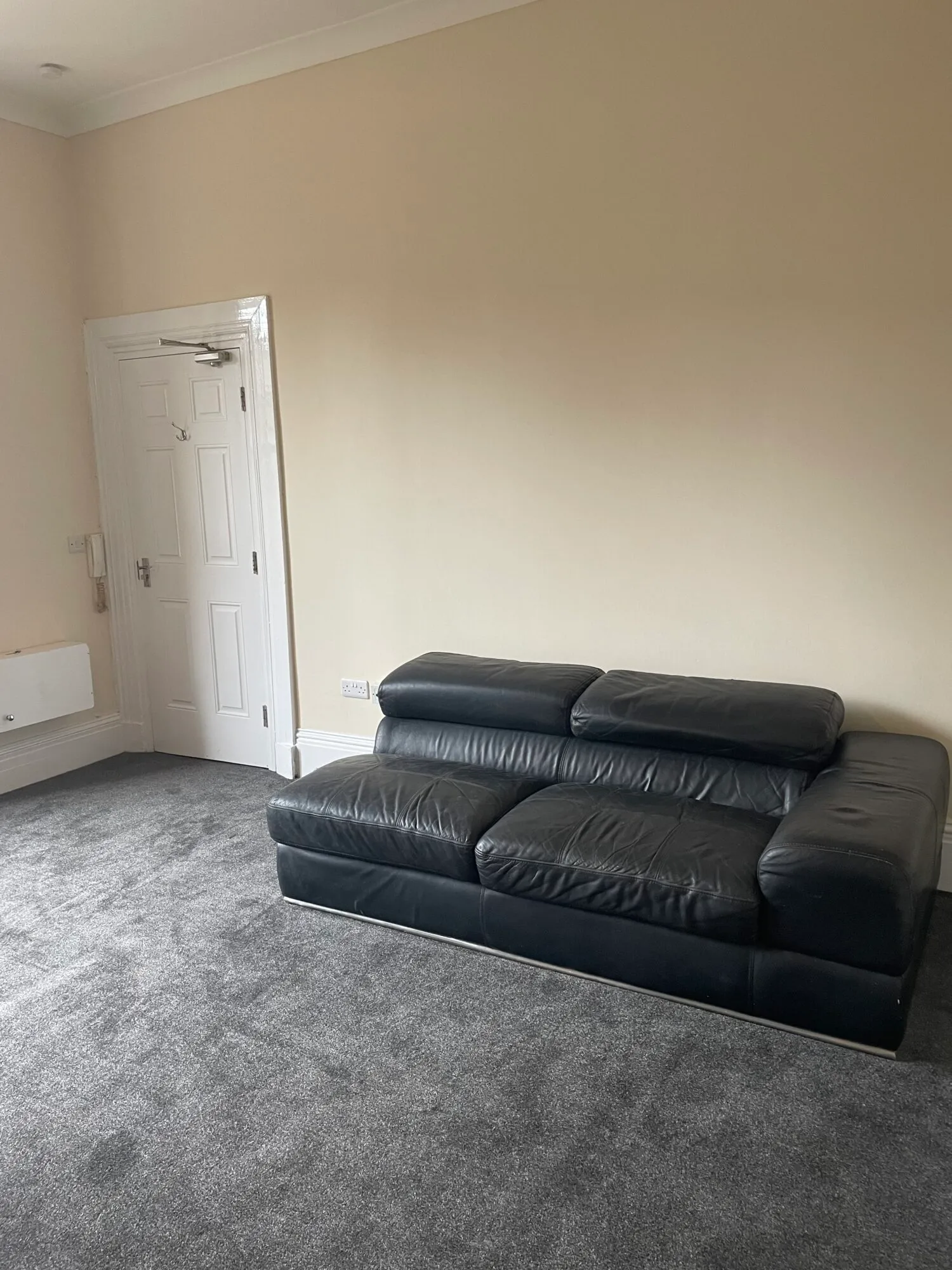 Flat Balmoral Place in Calderdale