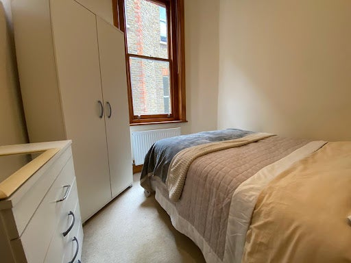 Room Elgin Avenue in City of Westminster