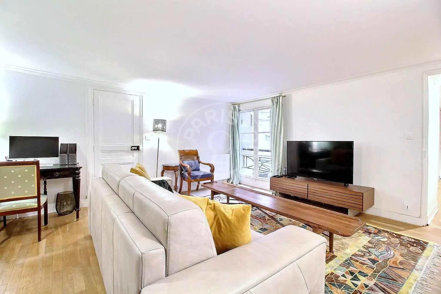 Flat Rue Dauphine in Paris
