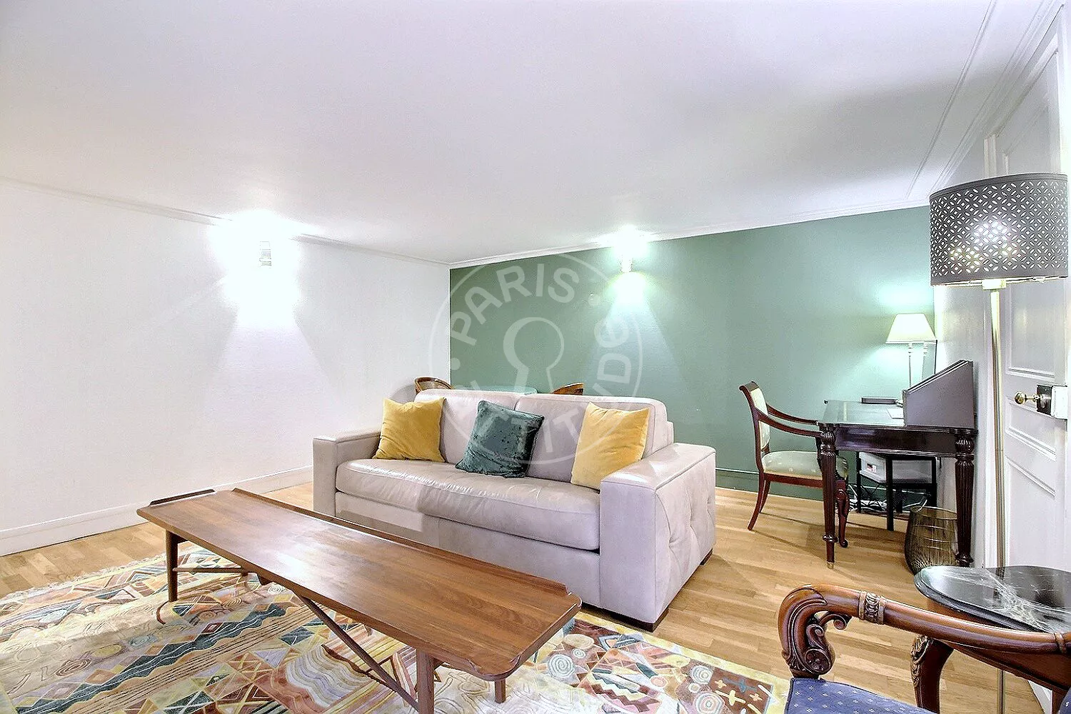 Flat Rue Dauphine in Paris