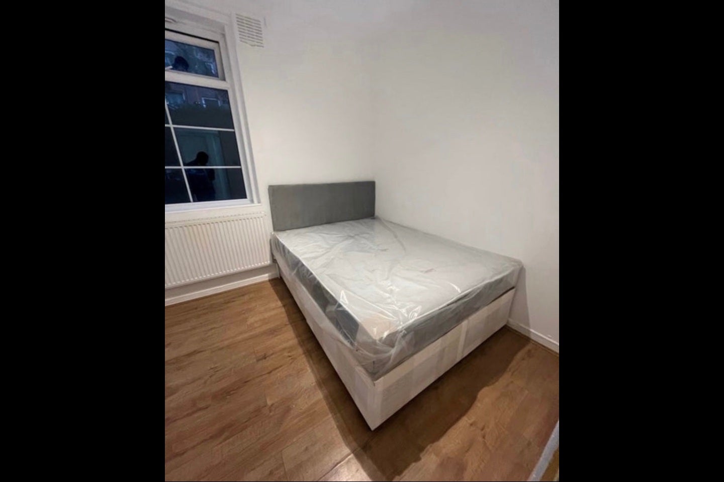 Room York Road in Greater London