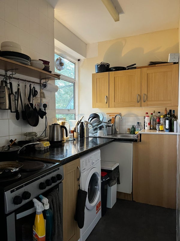 Flat Liskeard Gardens in Greater London