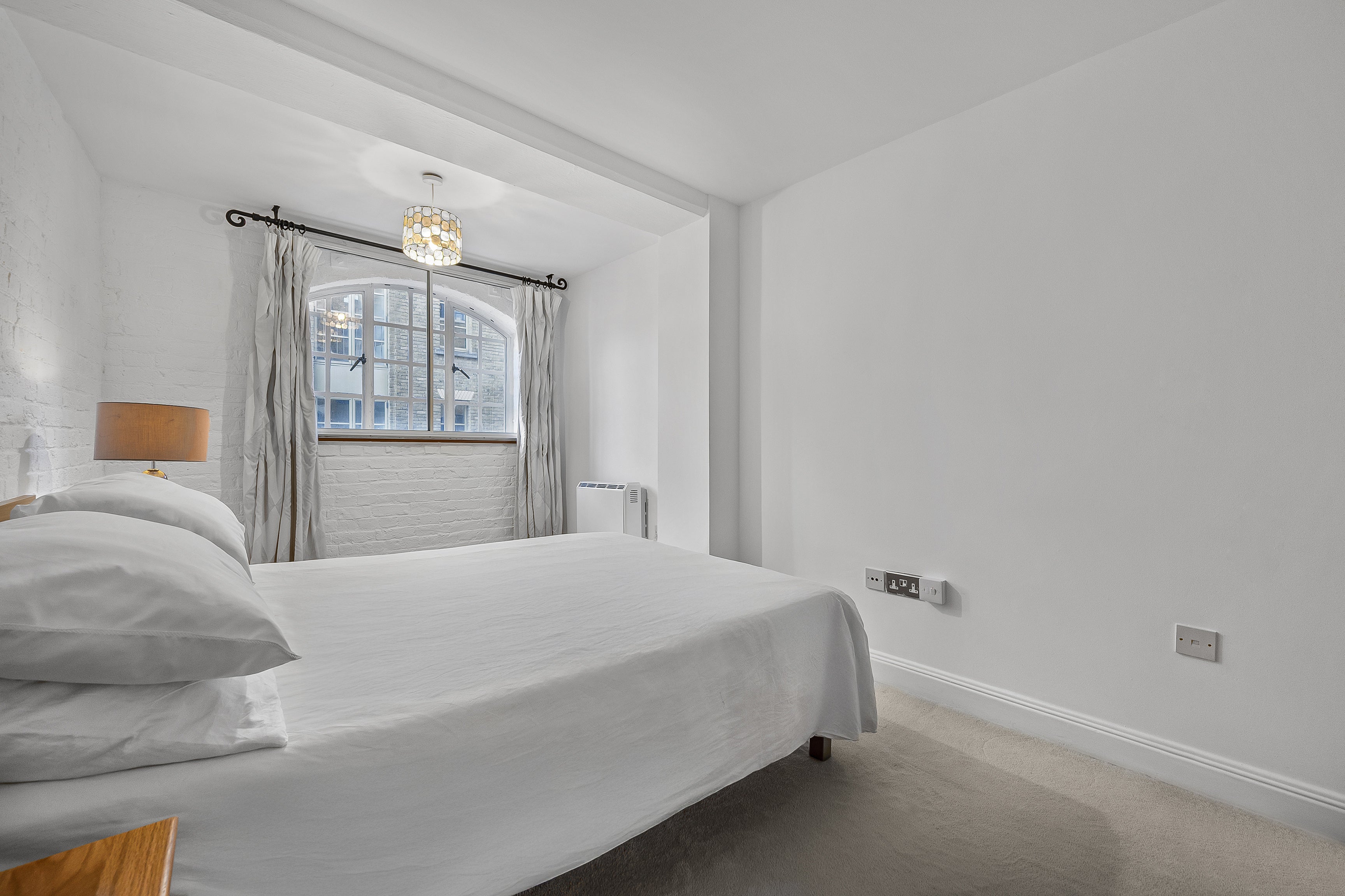 Flat Shad Thames in Greater London