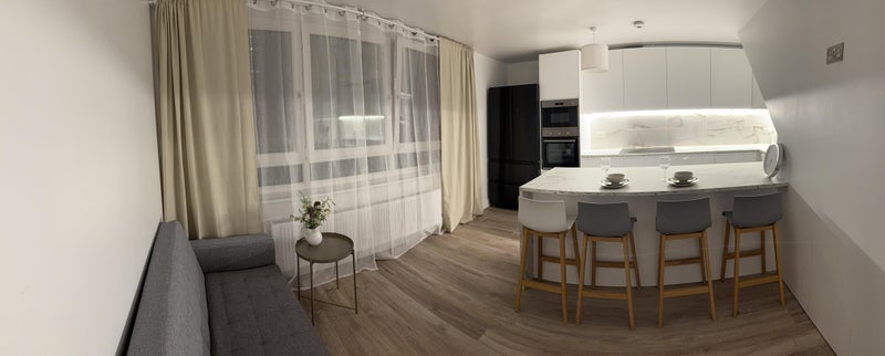 Room Leathwaite Road in Greater London