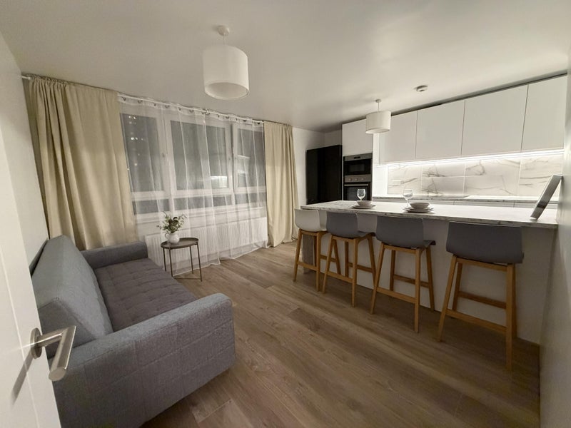 Room Leathwaite Road in Greater London