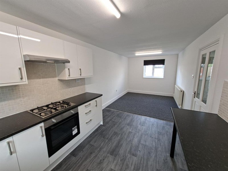 Flat Blackmead in Peterborough