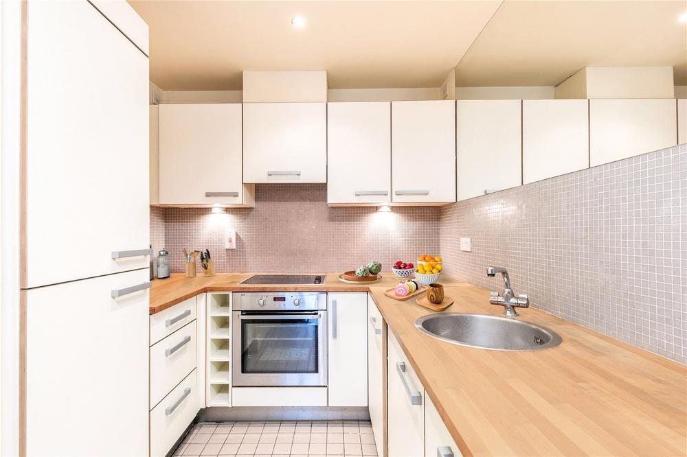 Flat Palgrave Gardens in City of Westminster