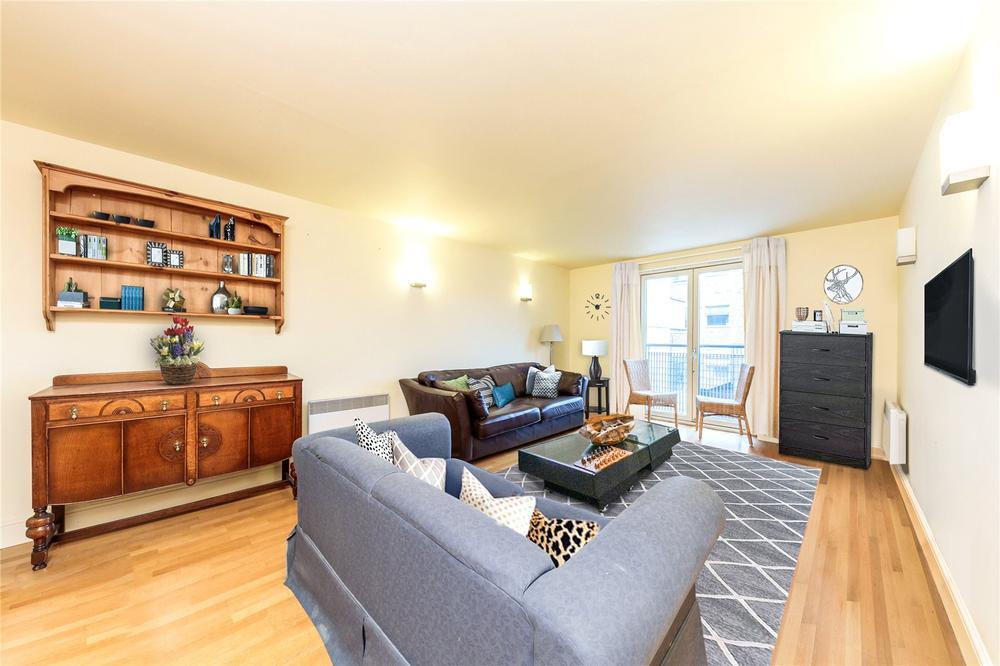 Flat Palgrave Gardens in City of Westminster