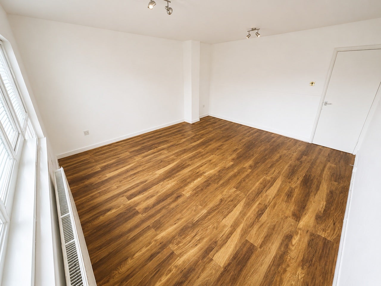 Flat Hazlewood Crescent in Greater London