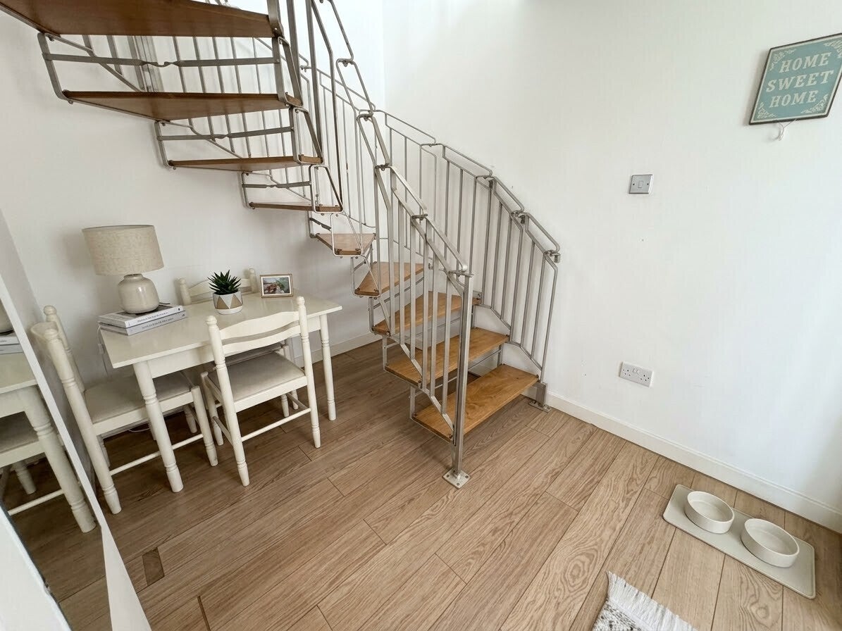 House Newhall Farm Close in Birmingham