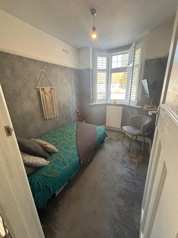 Room Hereward Gardens in Greater London