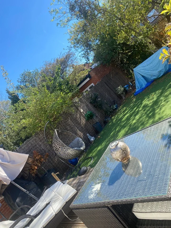 Room Hereward Gardens in Greater London