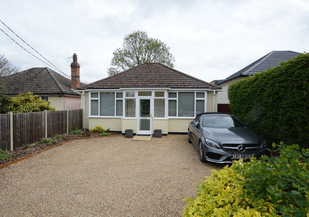 House Hardwick Lane in West Suffolk