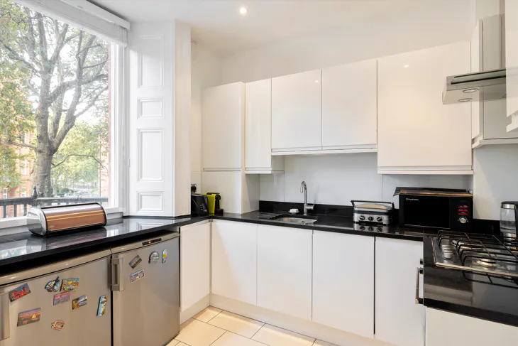 Flat Pont Street in Greater London