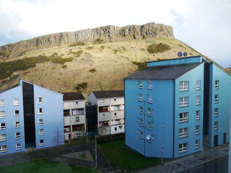 Flat Viewcraig Gardens in City of Edinburgh