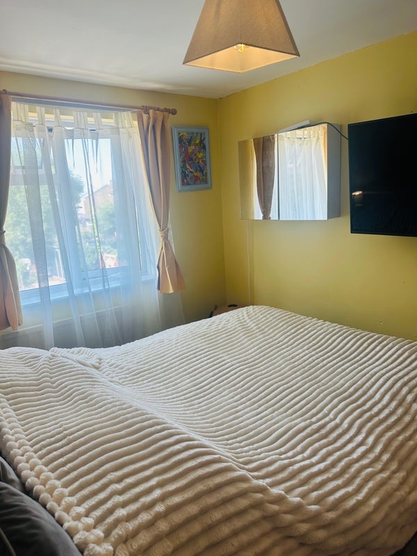 Room Hobtoe Road in Harlow
