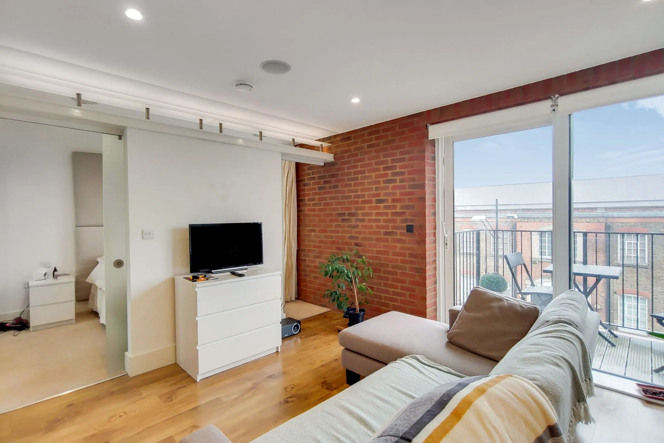Flat No 1 Street in Greater London