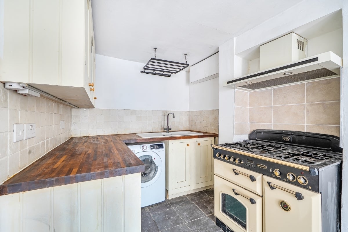 Flat Devonshire Drive in Greater London