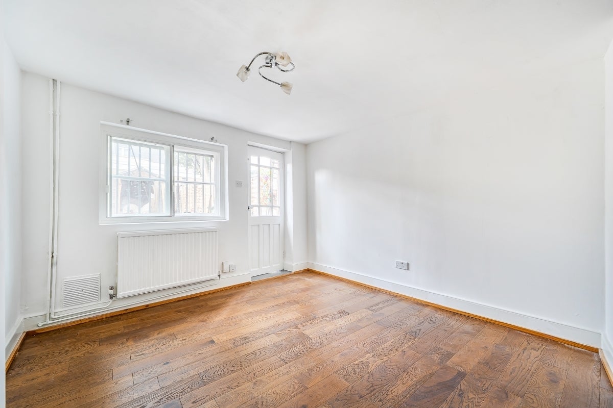 Flat Devonshire Drive in Greater London