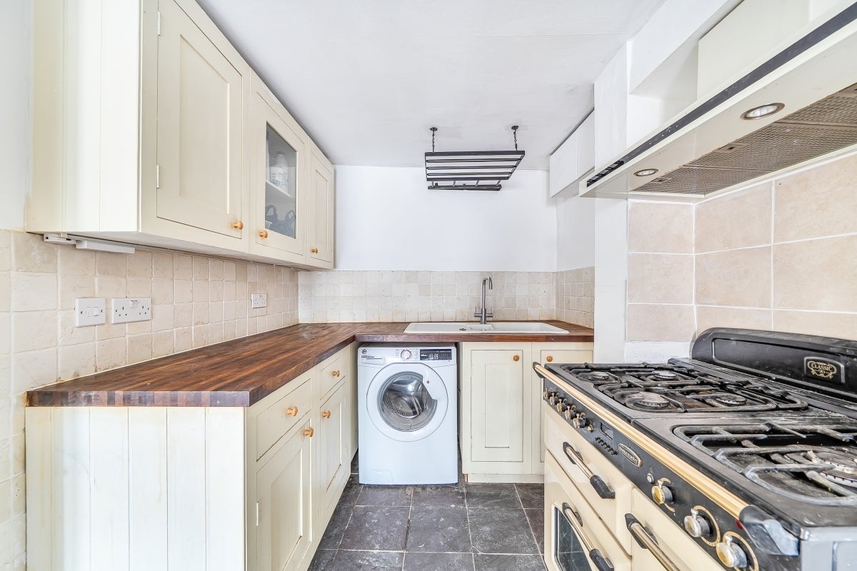 Flat Devonshire Drive in Greater London