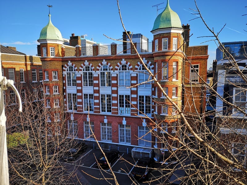 Room Settles Street in Greater London