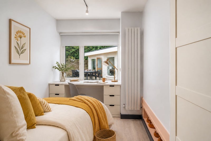 Room Winders Road in Greater London