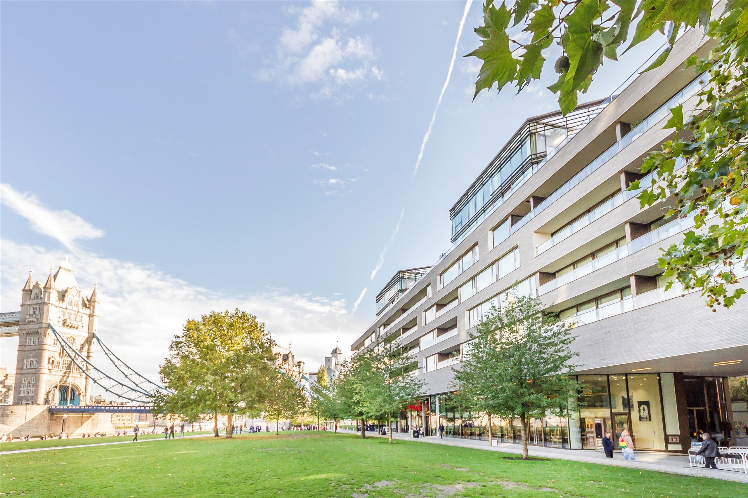 Flat Earls Way in Greater London