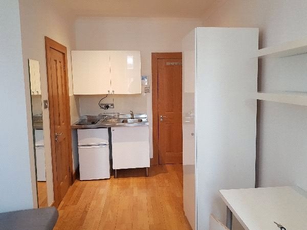 Flat Glendower Place in Greater London