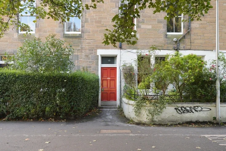 Flat Roseneath Street in City of Edinburgh