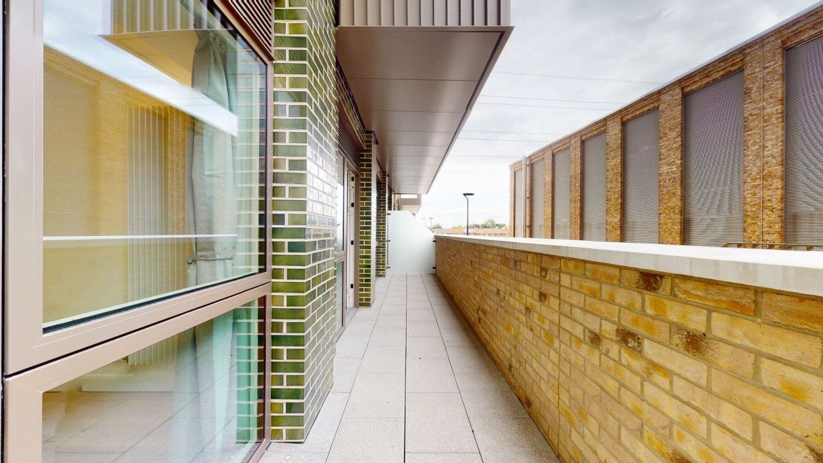 Flat Western Gateway in Greater London