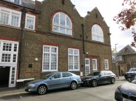 Flat Craven Gardens in Greater London