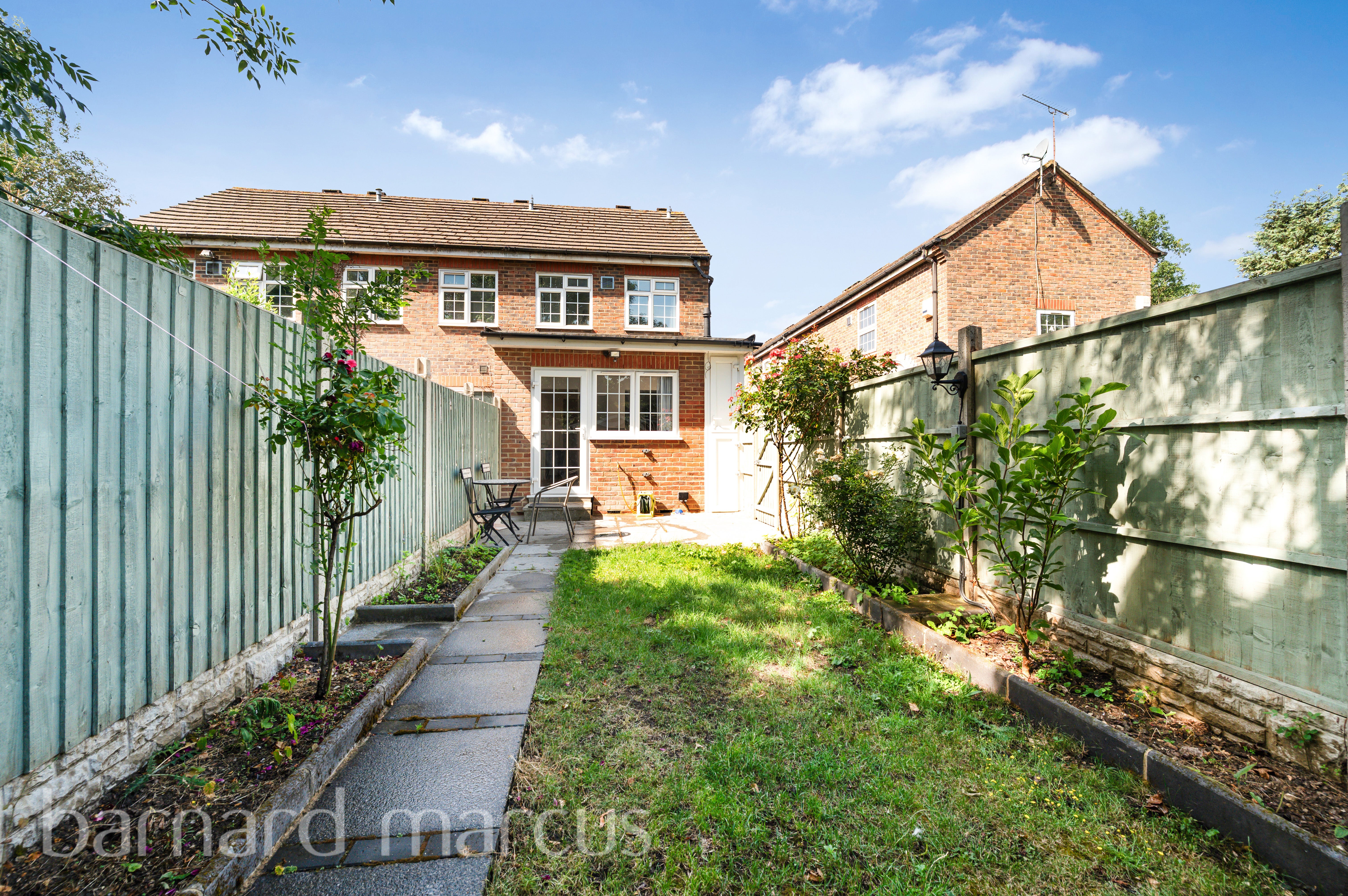 House Brunel Close in Greater London