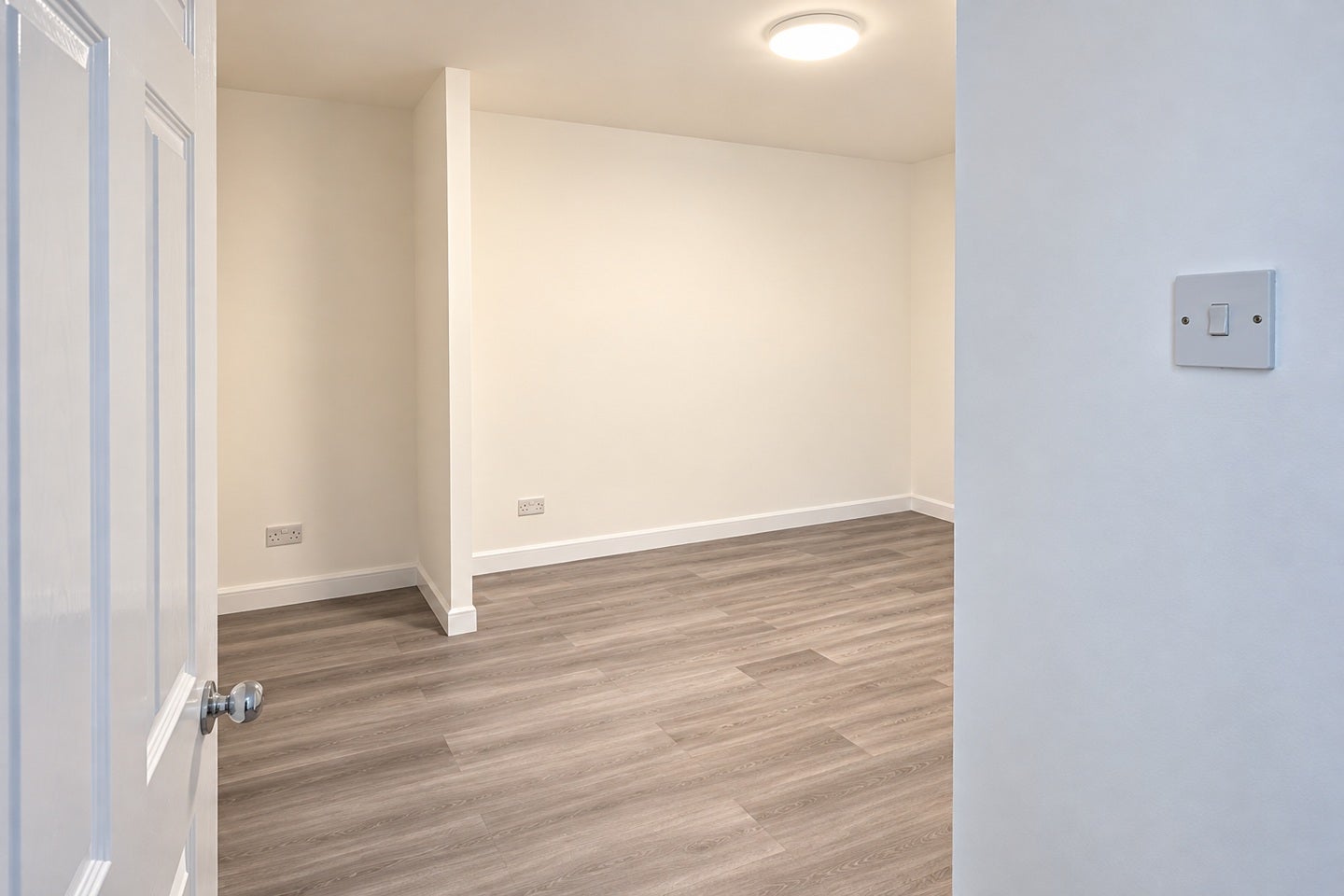 House Hobart Close in Greater London