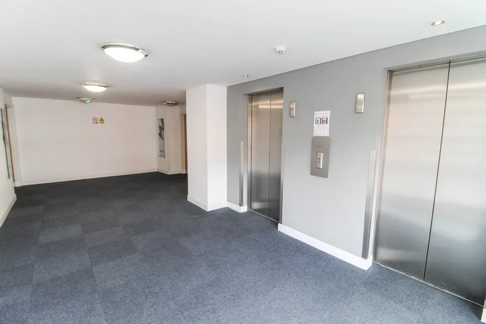 Flat Whitworth Street West in Manchester