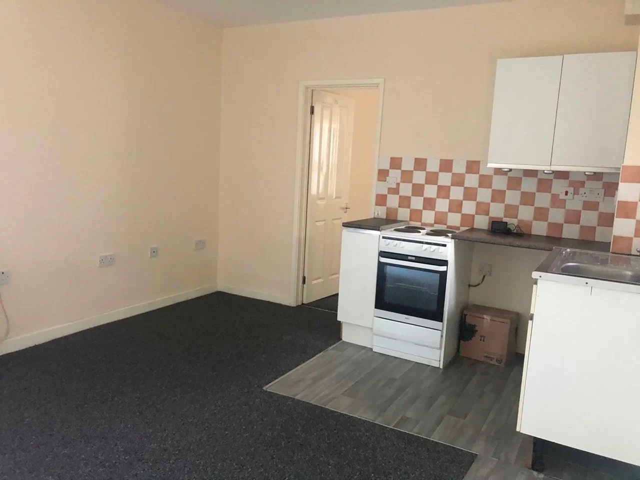 Flat Brantwood Road in Luton