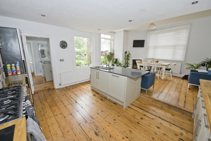 Room Felday Road in Greater London