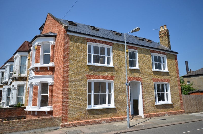Room Felday Road in Greater London